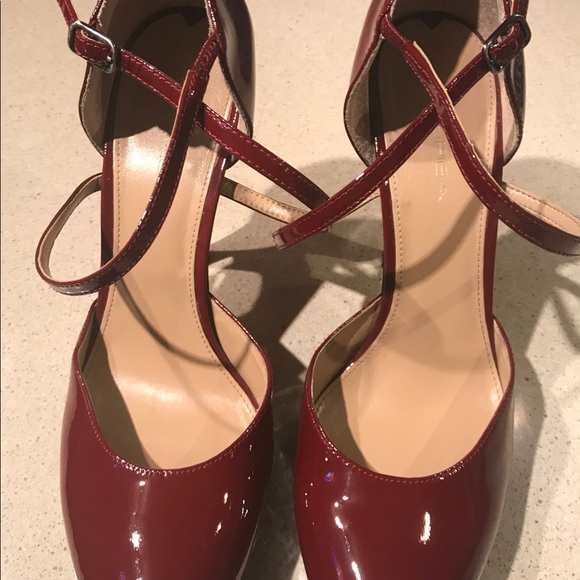 Via Spiga Cranberry/Maroon Heels - Picture 7 of 7
